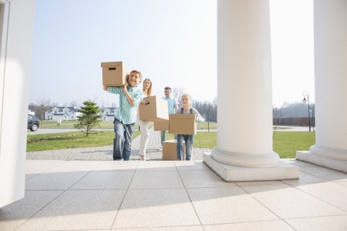 House movers planning a local residential move in Portugal