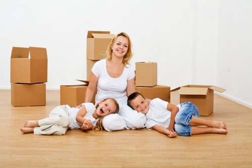 Moving van service supporting apartment moves in Portugal