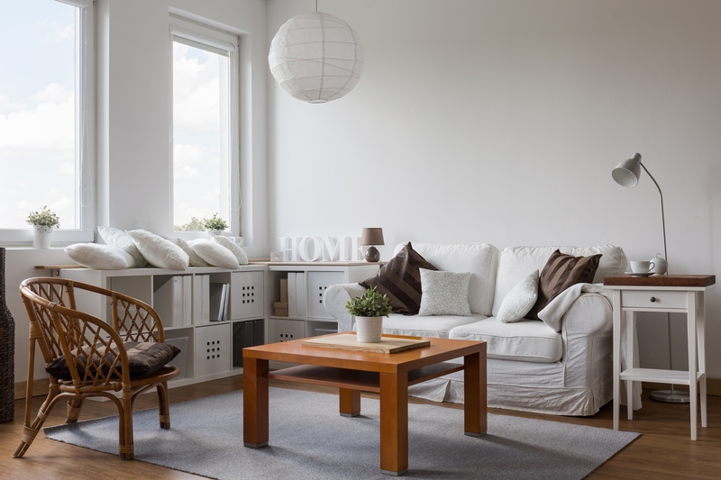 Packing materials and fragile items prepared for a move in Portugal